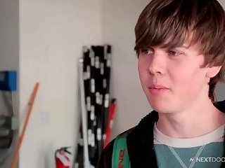 Twinks sex on Garage