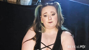 RevealMe  BUXXOM SEXY GIRL SMOKING, FIRE PLAY, & WAX DRIP FETISH