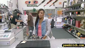 Ebony Babe Gets Her Pussy Fucked For The Golf Clubs