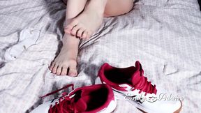 Do you want to cum on my feet? Emily Adaire TS