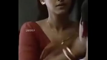 Aunty saree droping while boy seeing