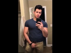 Beau Mec: Big Cock Muscle Stud on Cam