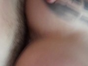 Flaca tatuada en cuatro y Montando hasta acabar