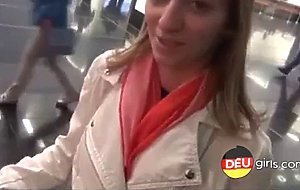 Deutsches Madchen im Einkaufszentrum aufgegabelt