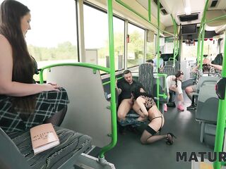 MATURE4K. SCREW ME IN THE BUS!