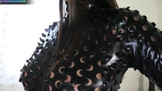 Alyssia Kent going solo will brighten up your day