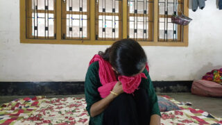Filem buatan sendiri amatur 18 tahun pelacur India mendapat anally fucked