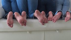 Sexy barefoot play of four girls sm