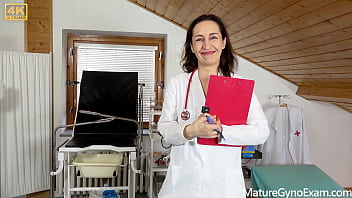 Hot MILF doctor Di Devi makes Foxy Rae cum in gyno chair