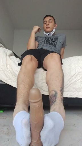 Latino make a FOOTJOB  ( white socks)   Clip 2