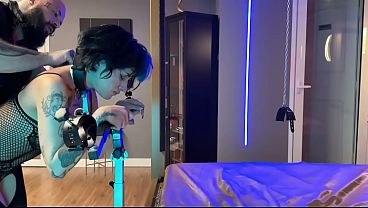 Gabe Spec em sessao de spanking com submissa Maria Morangoh, com spanking e facefuck