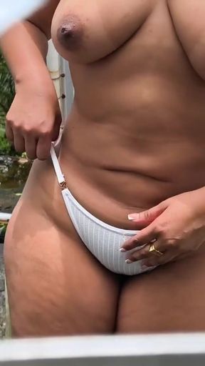 OUTDOOR BOOTH EXPOSES LATINA ASS   Clip 1