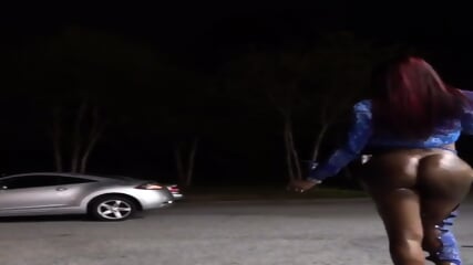 SEXY MODEL WALKING AT NIGHT 2