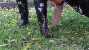 Using a Stranger to Clean Her Muddy Boots