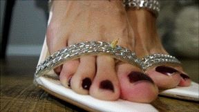 In love with her big and sexy toes