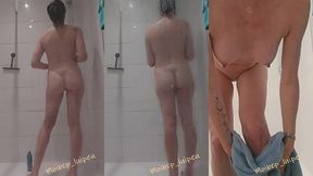 viens vite me rejoindre dans la douche