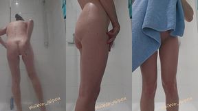 viens vite me rejoindre dans la douche