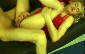 Dressing to pay the rent 05