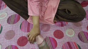 Desi College Girl First Time Sex with Boyfriend in Hotel