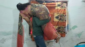 Mathvan, Who Lives in the Same House, Saw the House Owner's Wife Wearing Panties and Wants to Taste Her.