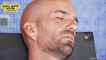 Sneaky Poolside Sex Abigaiil Morris / Brazzers/ Enter XVPROMO on official site for discount