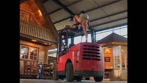 Blonde Model Takes It in the Ass