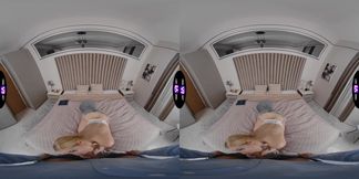 Mouthful of fresh sperm for Angel Ayyla - TmwVRnet