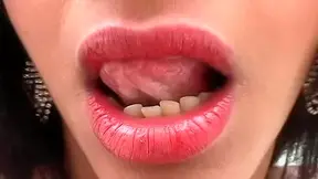 MyTrannyGirlfriend: Pamela Araujo is jerking off