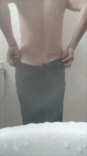 Wet Curvy Butt into Tight Pants.