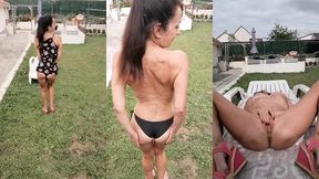 je me deshabille devant toi pour une seance bronzage integral qui peut vite ...