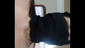 Amante levando tapa na cara usando balaclava.