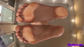 Tina Giantess Feet - Big Soles - HD MP4