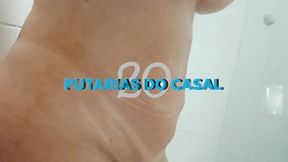 coroa se depilando no banheiro enquanto corno do marido saiu para trabalhar.