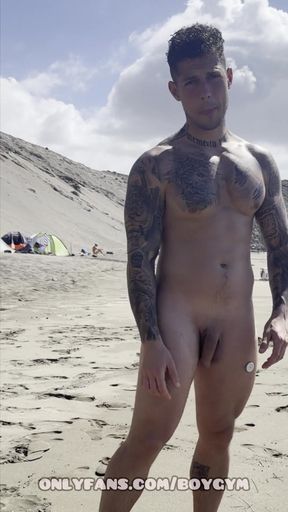 Risky Gay Piss on the Beach