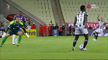 Vov&ocirc_ bem dotado come gostoso o cu do le&atilde_ozinho peludo