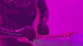 The Queen’s Control – Full Strap-On Session in Latex