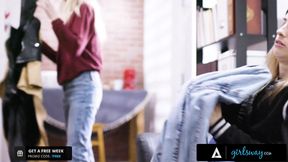 GIRLSWAY - Kristen Scott Is Passionately Scissored By The Sexy Kenna James After Eating Her Pussy