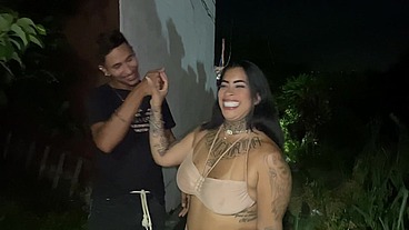 Suruba. Onde come um come o vários