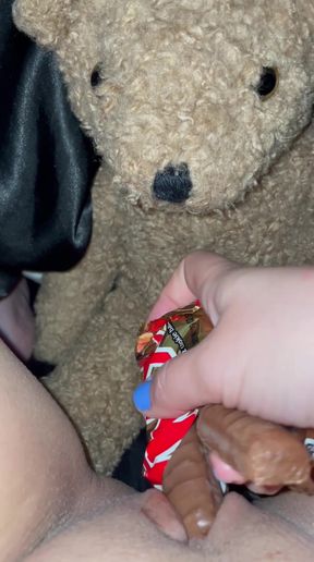 CAPPUCCINO COFFEE&amp;TWIX CHOCOLATE IN MY 18 YO VIRGIN PINK TIGHT PUSSY- KINKY FOOD FETISH LONG PORN-GIRL MASTURBATE&amp;MOAN- SAUDI AM