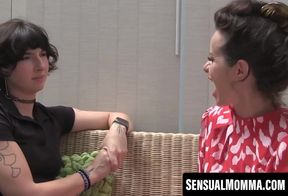 SensualMomma: Shyler & Jessica Dvine in taboo lesbian action