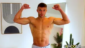 Dallas Blue Juggles His Rock-Hard Throbber — Juicy Muscle Twink Action – GayLiveX 18+