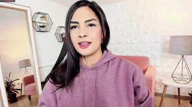 Thong Wedgie on Bubble Booty – Uni Girl Loves Voyeur Eyes