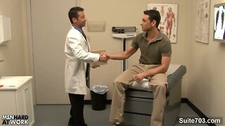 Lusty doctor gets nailed by his gay patient at work