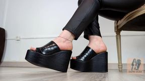 (577) Shoe Collection: Plateform Wedges, Barefoot and Wetlook Pants - Dame Olga (4K)