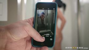 Step son catches Reagan Foxx in the shower - Hot