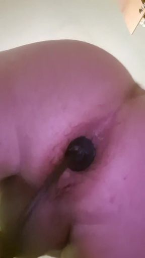 I wear plugs several times a day, the hole gapes after such a stretch, I really want to try fisting.