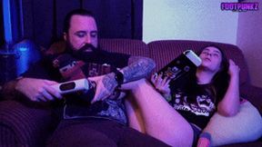 Nerdy Babe Ziva Fey Plays Games while Giving Foot Smelling Handjob with HUGE Cumshot
