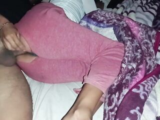 Suegro B. Entra en la madrugada a mi habitación y me folla duro por detrás