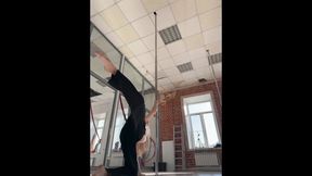 Giantess pole dancing