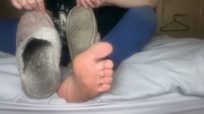 Jerk To My Stinky Slippers & Dirty Soles (With Cum Countdown)